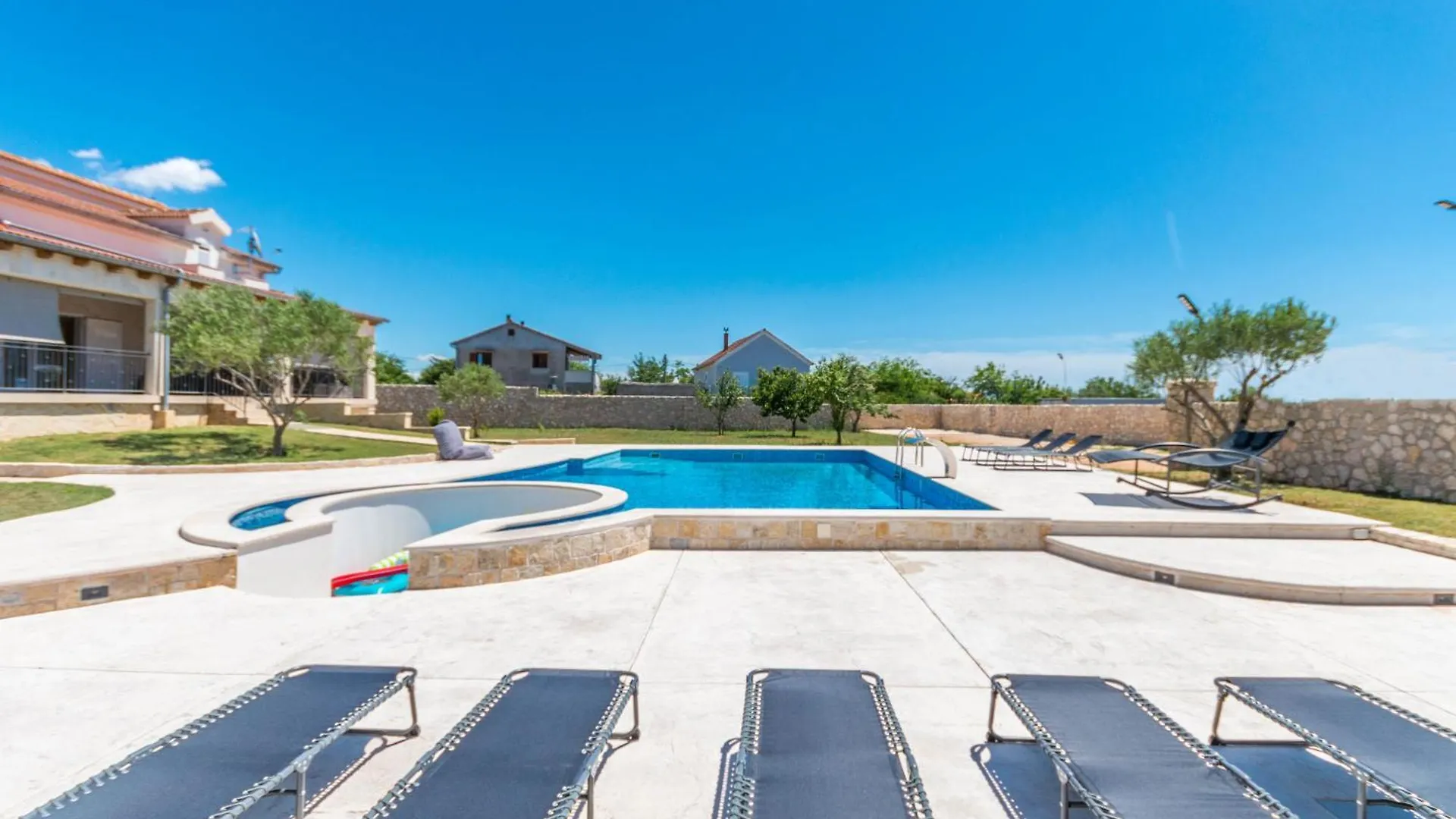 Elischeba Villa Brkic