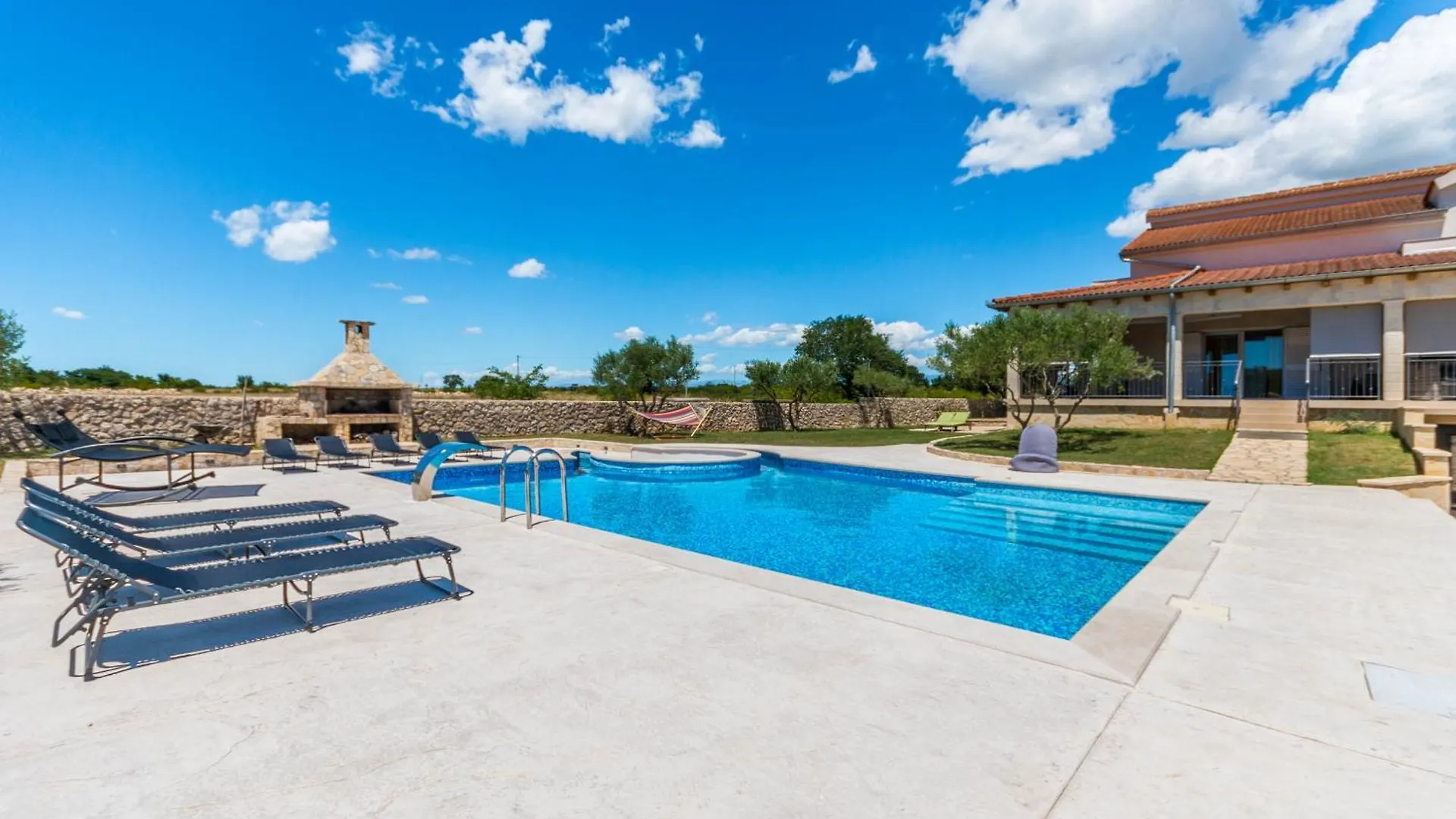Elischeba Villa Brkic