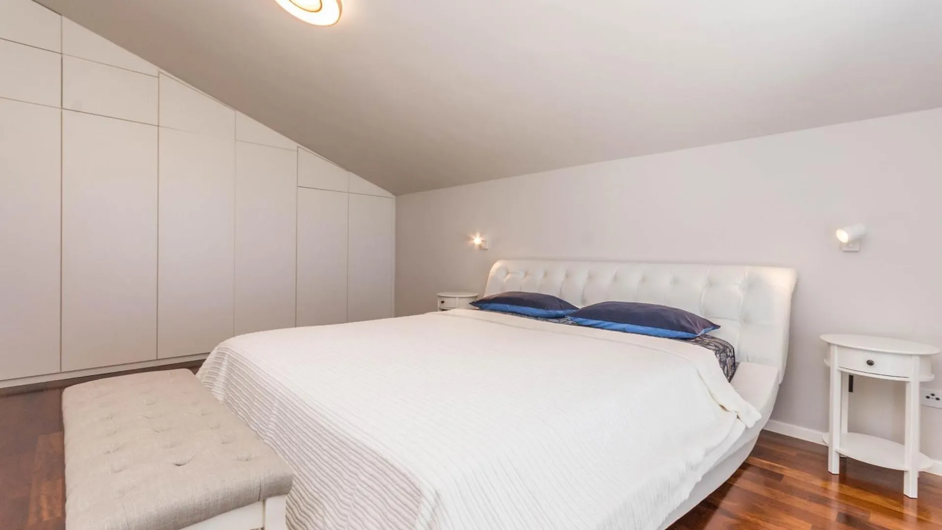 Elischeba Villa Brkic